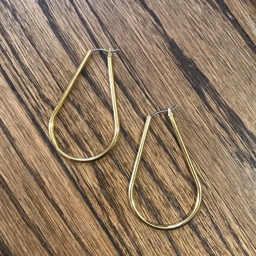 SOLD ☀️ Modern Gold Drop Earrings